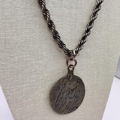 Vintage Y2K Rope Chain Silver-Tone Britannia Penny Medallion Pendant Necklace