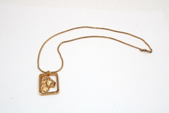 Vintage Anne Klein Lion Right Facing Profile Necklace 17.75″ Long