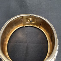 Vintage 1960s White Enamel Gold Tone Hinged Clamper Bangle Bracelet New Arrival
