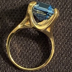 NICE ESTATE STERLING SILVER VERMEIL & EMERALD CUT BLUE STONE RING BAND SIZE 4.25