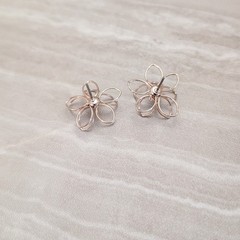 Vintage Stud Earrings 3D Wire Flower Rose Gold Tone, Clear Gem Whimsical Floral