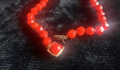 vintage red faceted glass bead necklace opaque scarlet red bicone-shaped beads