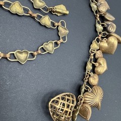 Pididdley Links Signed Loaded Heart Charm Necklace Gold Tone 24” C81
