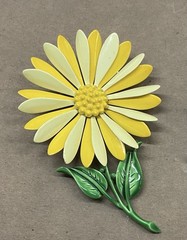 Assortment of 5 Flower Themed Vintage Enamel Broaches-one Is Marked Hedy