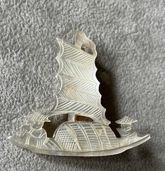 Vintage Carved Mother Of Pearl Asian Boat With Sail Brooch 1.5 Inches