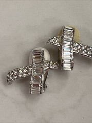 Glamorous Designer Jarin Pave’ Faceted Crystal Rhinestone Clip Earrings Sparky