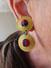 Vintage 1980s Gold Tone Dangle Clip Earrings w/Plaid Inset