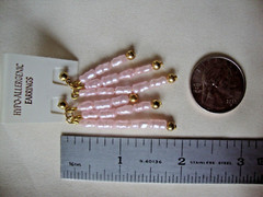 VINTAGE HYPO-ALLERGENIC PINK FRESH WATER RICE PEARL STRANDS STUD DANGLE EARRING