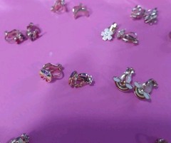 Vintage Children’s Goldtone Clip On Earrings (14 Pairs)
