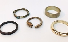 Estate Find Ring Lot 5 pc Costume and Fashion Mixed Assorted Sizes Belief Arrow