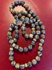 Stunning Heavy Knotted 34″ VTG Leopard Jasper w/ Goldtone Spacers. No Clasp