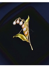 Vintage Style Lily of the Valley Brooch Elegant Flower Pin Suit Accessories