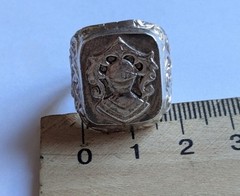 Vintage men’s signet ring sterling silver 925 Size 9.5 Weight 8.94 g. Knight.