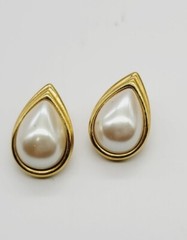 Monet Clip On Earrings Gold Tone Faux Pearl Teardrop .75 in Chunky Vintage