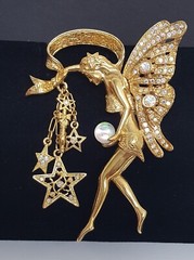 KIRK’S FOLLY Fairy Godmother Brooch Crystal Orb Large Gold Tone Wings Vtg 3-1/2″