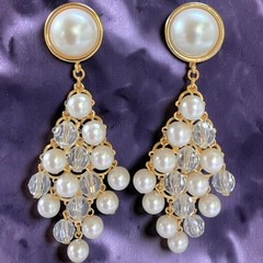 Vintage Avon Faux Pearl Crystal Waterfall Chandelier Clip On Earrings Gold Tone