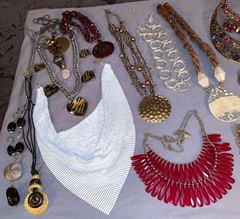 Great Lot 25 Vintage to More Modern Big & Bold Design Necklaces