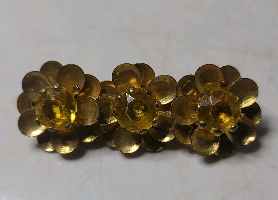 Vintage/ Antique Gold Tone 3 Flower Brooch