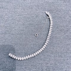 B David Vintage Crystal Tennis Bracelet Baguette Silver Tone Safety Chain 7in