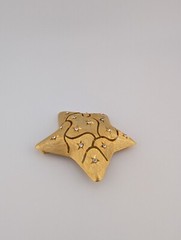 Vintage Signed JJ Brushed Gold Tone White Glass Rhinestone Chunky Star Brooch