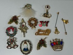 Lot Of 14 VTG Christmas Holiday Brooch Pin Multicolor Enamel Gold Silver Tone