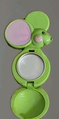 Vintage 1971 Avon Green Mouse Fragrance Glace’ Pin Pal Very Good Condition