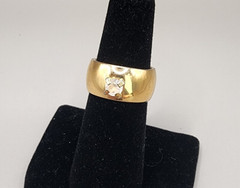 Vintage 18KT HGE Wide Gold Tone Solitaire Ring – Size 6 – 6 Grams