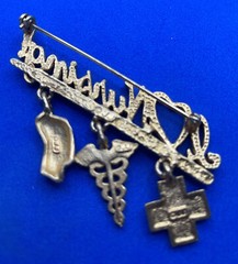 Vintage JJ Jonette GoldTone Pin Brooch I Love Nursing Dangle Charms J07