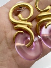 Vintage Gold Plated Swirl Frosted Pink Ring Earrings