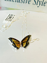 Butterfly Genuine Baltic Amber Necklace Vintage Egg Yolk Butterscotch Polish 老琥珀
