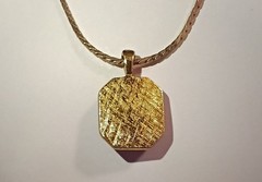 Vintage Avon FieryGlowNecklace-Oval Iridescent Faux Opal Geometric Pendant 1980s