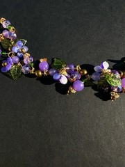 Gold Tone 7.5” Vintage Style – Green Leaf, Purple Flower Charm Bracelet.