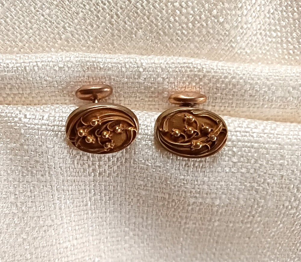 Antique Bespoke 10K Yellow Gold Cufflinks: Art Deco Repousse Ovals, Fixed Back