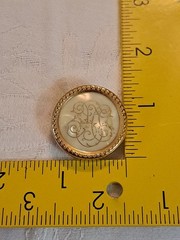 Vintage Pat Pend General MFG Magnetic Gold Tone Seamstress Brooch Pin
