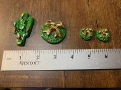 Vintage 20PC Lot Of Christmas Brooches, Pins, Button Covers, And Accent Pieces