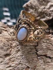 S Coventry Empress Dragon’s Breath Goldtone Faux Fire Opal Filagree Ring Sz 7.25