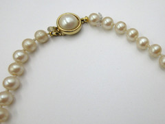 VTG 25″ PRETTY KNOTTED Necklace cream off white faux pearl gold tone metal slide