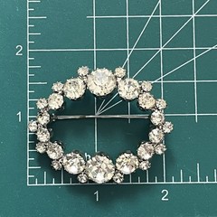ESTATE ANTIQUE SILVER TONE CRYSTAL ROSETTE OVAL Collar BROOCH PIN Read