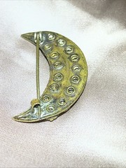 Unusual Antique Victorian Crescent Moon Brooch Prong Set Rhinestones Pin 1880s