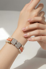 Italian Multi-Strand Beaded Bracelet with Rhinestone Clasp – Glamorous & Chic