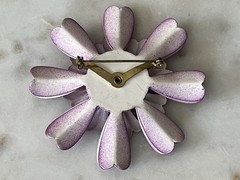Vintage Retro Layered Shades of Purple Enamel Daisy Flower Metal Brooch Pin
