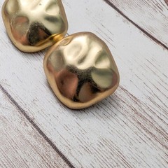Vintage Clip On Earrings Rounded Square Irregular Gold Tone – Fair Condition