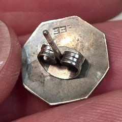 Vintage 8K Yellow Gold Octagonal Engine Turned Stud Earrings 333 Hallmark 0.5″