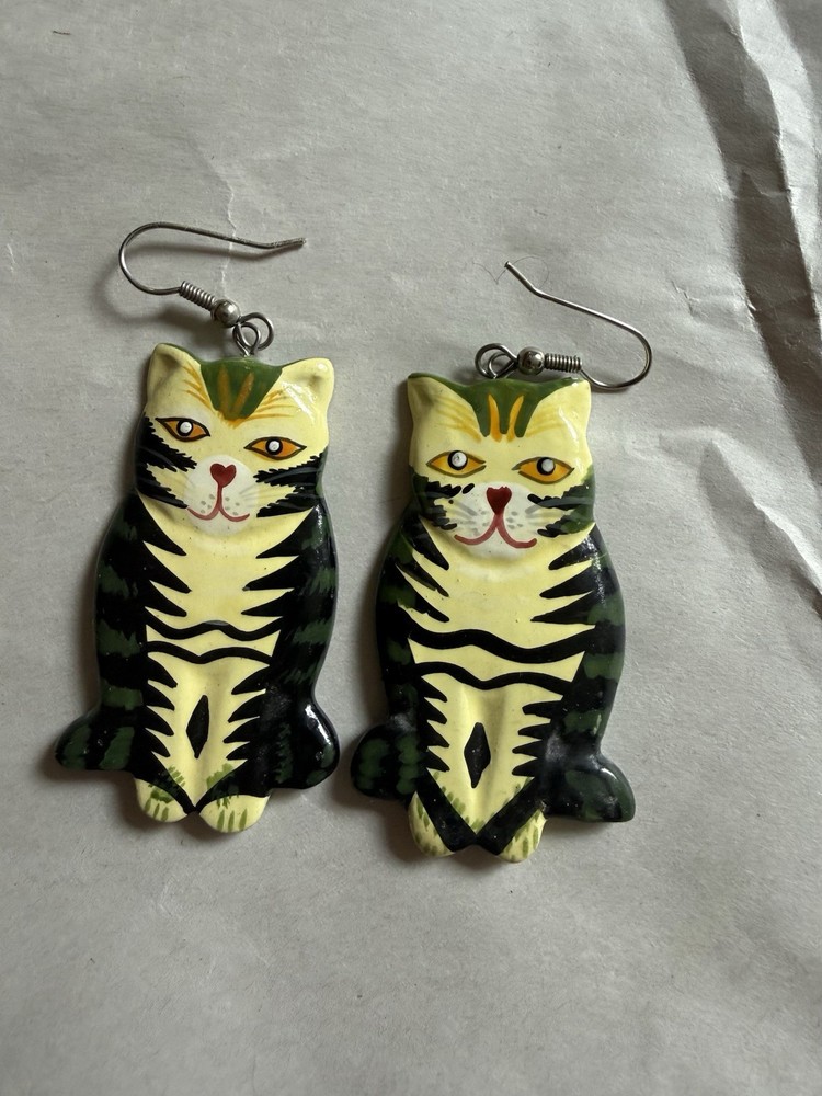 Kitty Cat Dangle Earrings Colorful Hand Painted Wood Vintage humor kitsch art