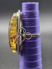 Vtg AMBER Ring SIZE 7 UV Light Tested Glows Sun Spangles Bezel Set Oval Shape