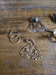 Lot Of 10 Vintage Hoop Earrings Necklace Bracelets Silver Gold Plated Gold Tone