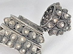Silver Toned Beehive Compartment Ring Size 6 – 14.86 grams – Intricate Detail
