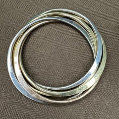 Vintage 1960s Gold ,Silver, Rose Gold Tone 5 Bangle Interlocking Bracelet J104