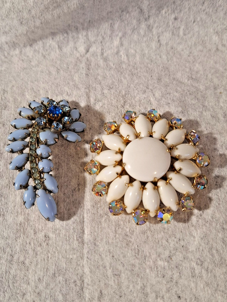 Vtg DeLizza-Elster-Juliana Blue & Cream Milk Glass & AB Stones Cabochon Brooches