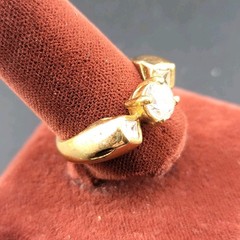 Vtg Sz 7 Ring Cubic Zirconia Solitaire w/ Accents Fashion Jewelry Unique Design
